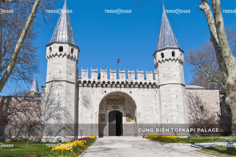 TUR 203 [Topkapi Palace]-01.jpg