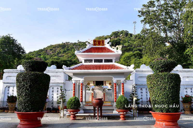 [INB]-MTa-305-[Thoai-Ngoc-Hau]-01.jpg