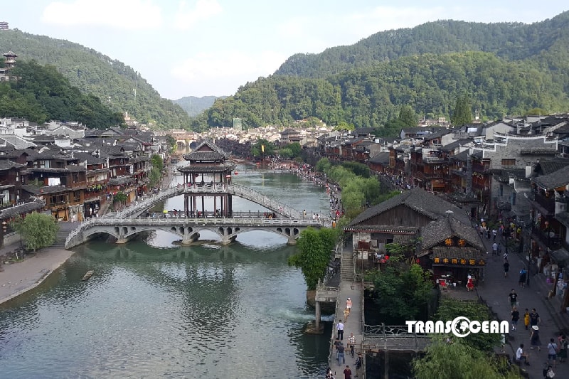 CHN 13 [Phuong Hoang Co Tran]-01-min.jpg