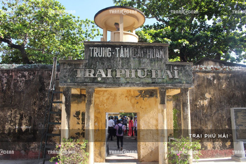 trai phu hai.jpg