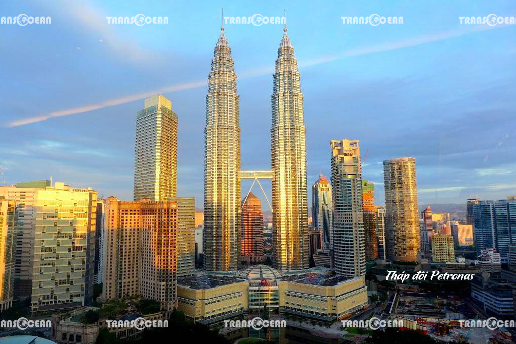 Tháp đôi Petronas.jpg