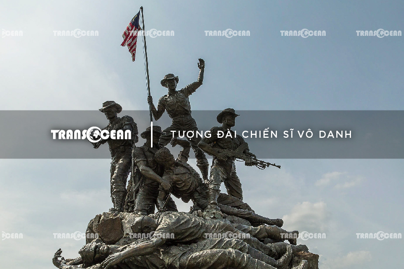 Tượng đài Chiến Sĩ Vô Danh.jpg