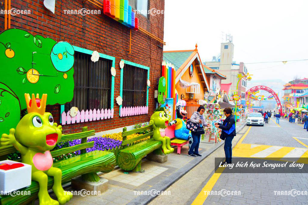 Làng bích họa Songwol-dong.jpg