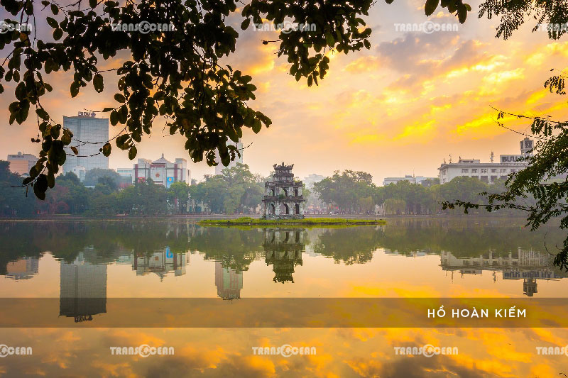 Hồ Hoàn Kiếm.jpg